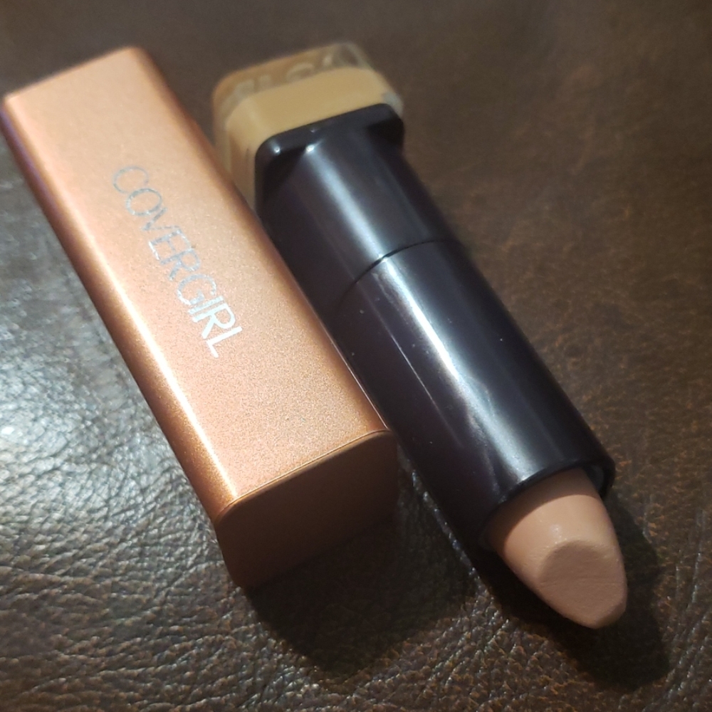 🎁 lipstick FREE w/ purchase